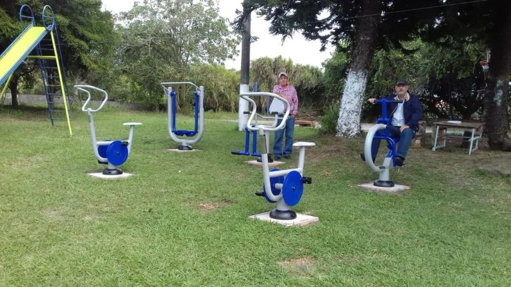 Juego Infantil Customized Outdoor Playground Equipment, Children Large Plastic Slide