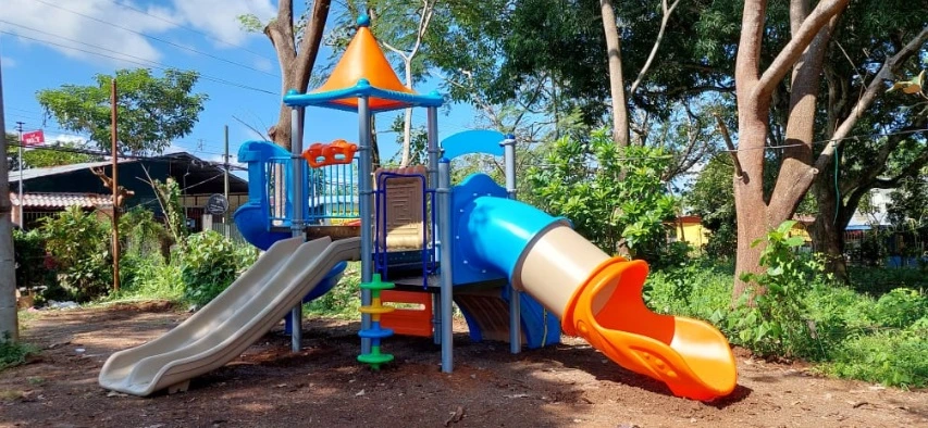 Juego Infantil Customized Outdoor Playground Equipment, Children Large Plastic Slide